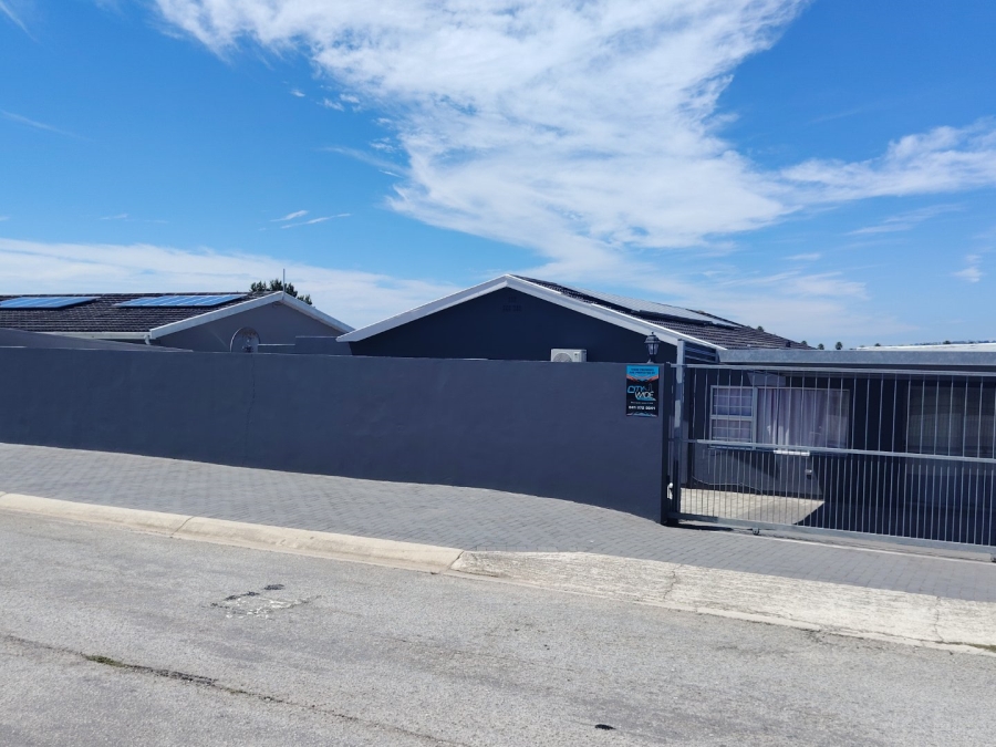 3 Bedroom Property for Sale in Kabega Park Eastern Cape